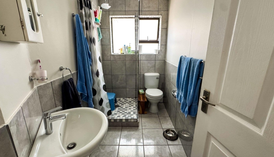 2 Bedroom Property for Sale in Dana Bay Western Cape